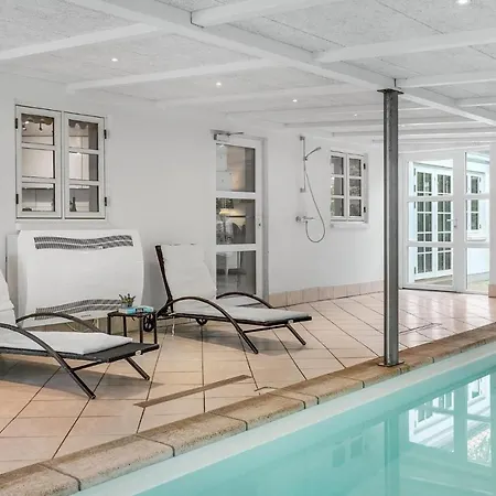 Eight-bedroom In *