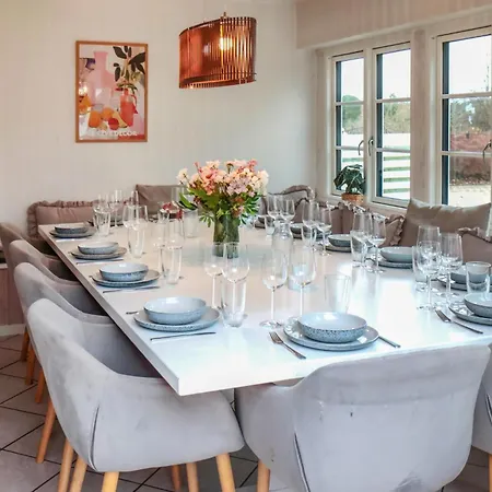 Eight-bedroom In Ebeltoft