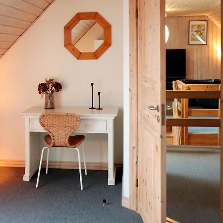 Eight-bedroom In