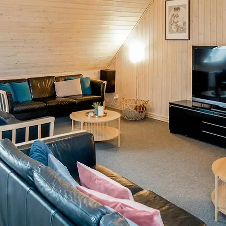 Feriehus Eight-bedroom In *
